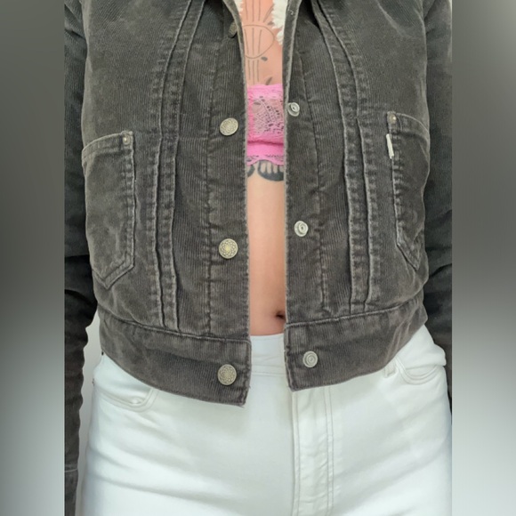 Levis Cropped Cordurouy Sherpa Jacket - Picture 1 of 13